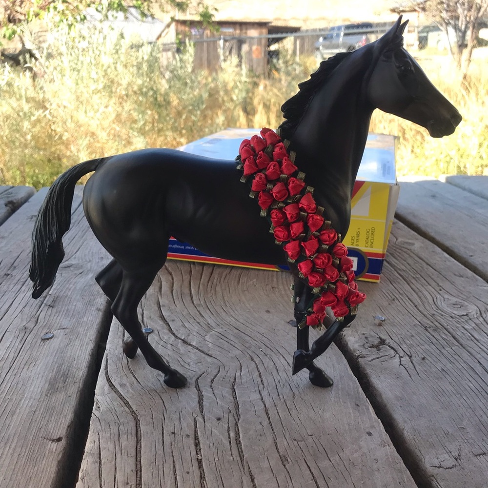 Breyer Seattle Slew Horse Statue Figurine